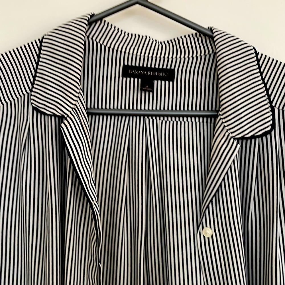 Banana Republic button down shirt